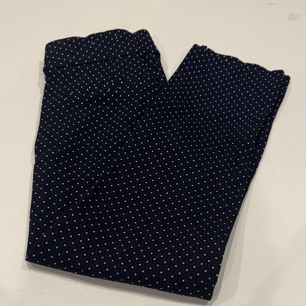 Elle Blue and White Patterned Capris
